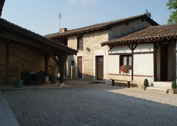לינה וארוחת בוקר Le Moulin De Champagne Viriat
