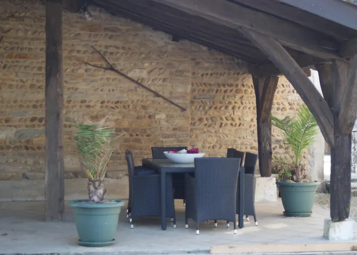 לינה וארוחת בוקר Le Moulin De Champagne 3*